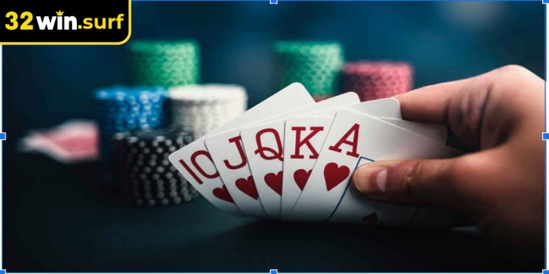 Poker 32Win sử dụng bộ bài tiêu chuẩn 52 lá 
