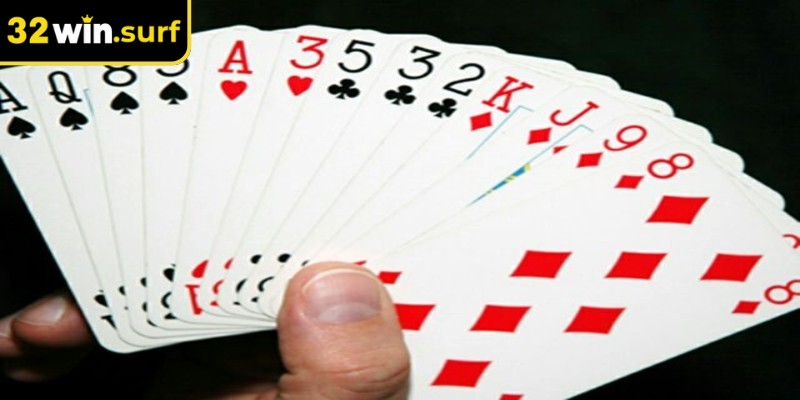 Tiến lên 32Win có giao diện tối ưu, tiện lợi